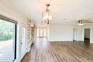 302 Dogie Dr, Horseshoe Bay, TX 78657 - Photo 13