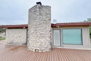 302 Dogie Dr, Horseshoe Bay, TX 78657 - Photo 7