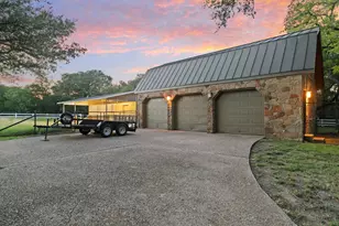 412 E Haney Trace St, Horseshoe Bay, TX 78657 - Photo 7