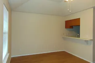 1012 9th St, Marble Falls, TX 78654 - Photo 5