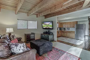 401 Lake Point Dr, Horseshoe Bay, TX 78657 - Photo 7