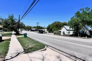 1205 Ford St, Llano, TX 78643 - Photo 11