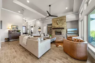 105 Clear Spgs Ct, Marble Falls, TX 78654 - Photo 3