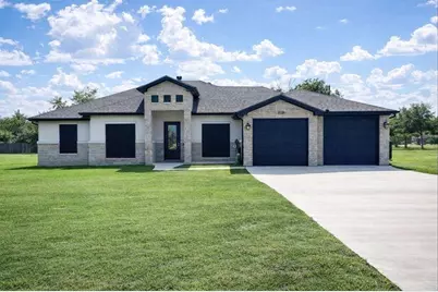 312 Sunrise Hls, Lampasas, TX 76550 - Photo 1