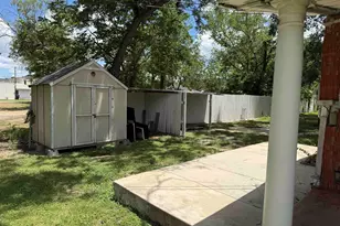 407 S Main St, Burnet, TX 78611 - Photo 5