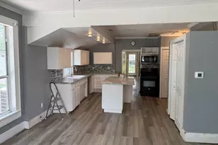 407 S Main St, Burnet, TX 78611 - Photo 13