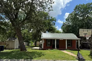 407 S Main St, Burnet, TX 78611 - Photo 3