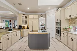 205 Kites Ct, Horseshoe Bay, TX 78657 - Photo 7