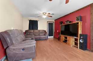 405 E Brier Ln, Burnet, TX 78611 - Photo 9