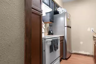 405 E Brier Ln, Burnet, TX 78611 - Photo 5