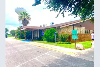 149 Broadmoor, Meadowlakes, TX 78654 - Photo 11