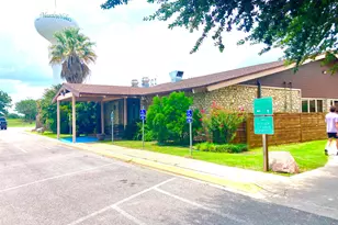 149 Broadmoor, Meadowlakes, TX 78654 - Photo 11