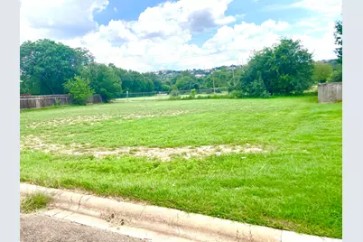 149 Broadmoor, Meadowlakes, TX 78654 - Photo 5