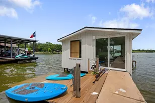 912 Hill Circle W, Granite Shoals, TX 78654 - Photo 17