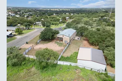 609 W Leon, Llano, TX 78643 - Photo 11