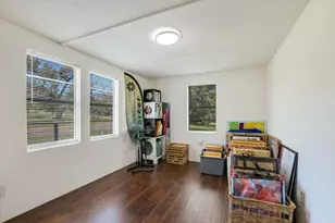 607 Driftwood Ln, Cottonwood Shores, TX 78657 - Photo 9