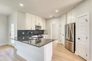 101 Olympia Hills Ct, Kingsland, TX 78639 - Photo 9