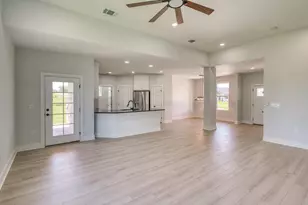 101 Olympia Hills Ct, Kingsland, TX 78639 - Photo 5