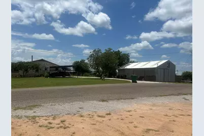 1109 Ashley Avenue, Llano, TX 78643 - Photo 3