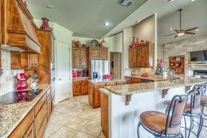 1105 Hi Fault, Horseshoe Bay, TX 78657 - Photo 11