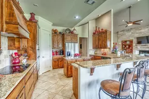 1105 Hi Fault, Horseshoe Bay, TX 78657 - Photo 11