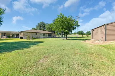 208 Iris Ln, Buchanan Dam, TX 78609 - Photo 25
