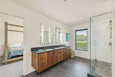 214 Island Lodges Dr, Buchanan Dam, TX 78609 - Photo 11