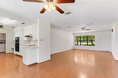 1008 Wright Street, Llano, TX 78643 - Photo 11