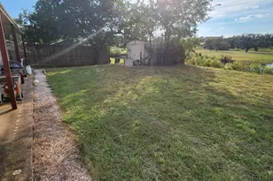 321 Bluebriar Ln, Buchanan Dam, TX 78609 - Photo 7