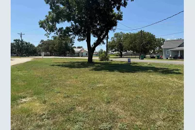 200 N 7th Street, Lometa, TX 76853 - Photo 11