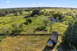 950 Ater Ranch Estates, Bertram, TX 78605 - Photo 19