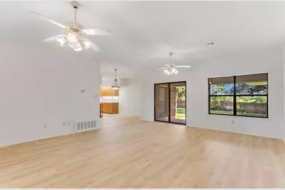 405 E Granite, Llano, TX 78643 - Photo 5