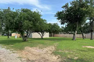 134 E Castlelake Dr, Granite Shoals, TX 78654 - Photo 5