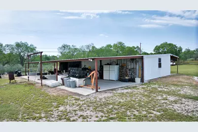 243 E Flag Creek Ranch Rd, Llano, TX 78643 - Photo 25