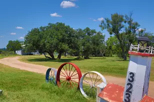 323 Co Rd 303, Llano, TX 78643 - Photo 29