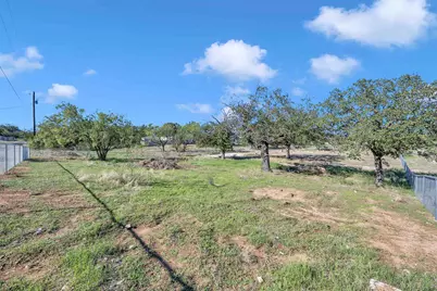 238 E Briar Street, Granite Shoals, TX 78654 - Photo 3