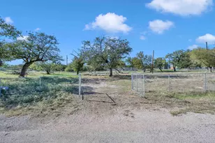 238 E Briar St, Granite Shoals, TX 78654 - Photo 5