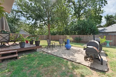 209 E Live Oak St, Burnet, TX 78611 - Photo 1