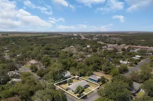 209 E Live Oak St, Burnet, TX 78611 - Photo 23
