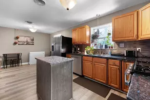 209 E Live Oak St, Burnet, TX 78611 - Photo 13