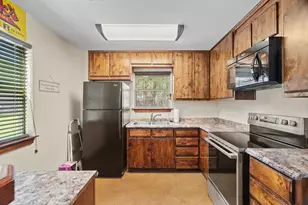 102 Camm Lary Cir, Burnet, TX 78611 - Photo 27