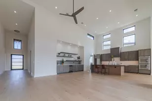 105 Manciano, Horseshoe Bay, TX 78657 - Photo 5