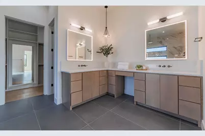 105 Manciano, Horseshoe Bay, TX 78657 - Photo 15