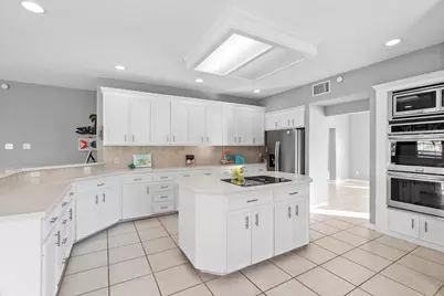 718 Crown Harbor Harbor, Out of Area, TX 78402 - Photo 9