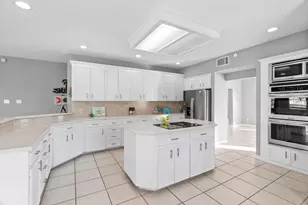 718 Crown Harbor Harbor, Out of Area, TX 78402 - Photo 9