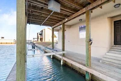 718 Crown Harbor Harbor, Out of Area, TX 78402 - Photo 3