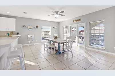 718 Crown Harbor Harbor, Out of Area, TX 78402 - Photo 11