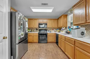 1004 E Johnson St, Burnet, TX 78611 - Photo 7