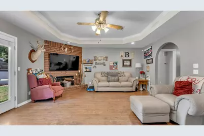 1004 E Johnson Street, Burnet, TX 78611 - Photo 5