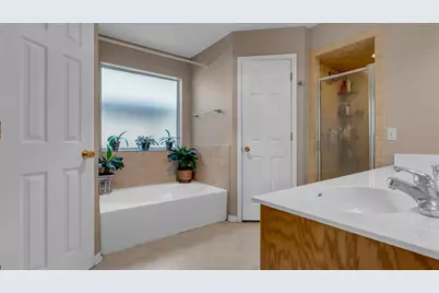 1004 E Johnson Street, Burnet, TX 78611 - Photo 11